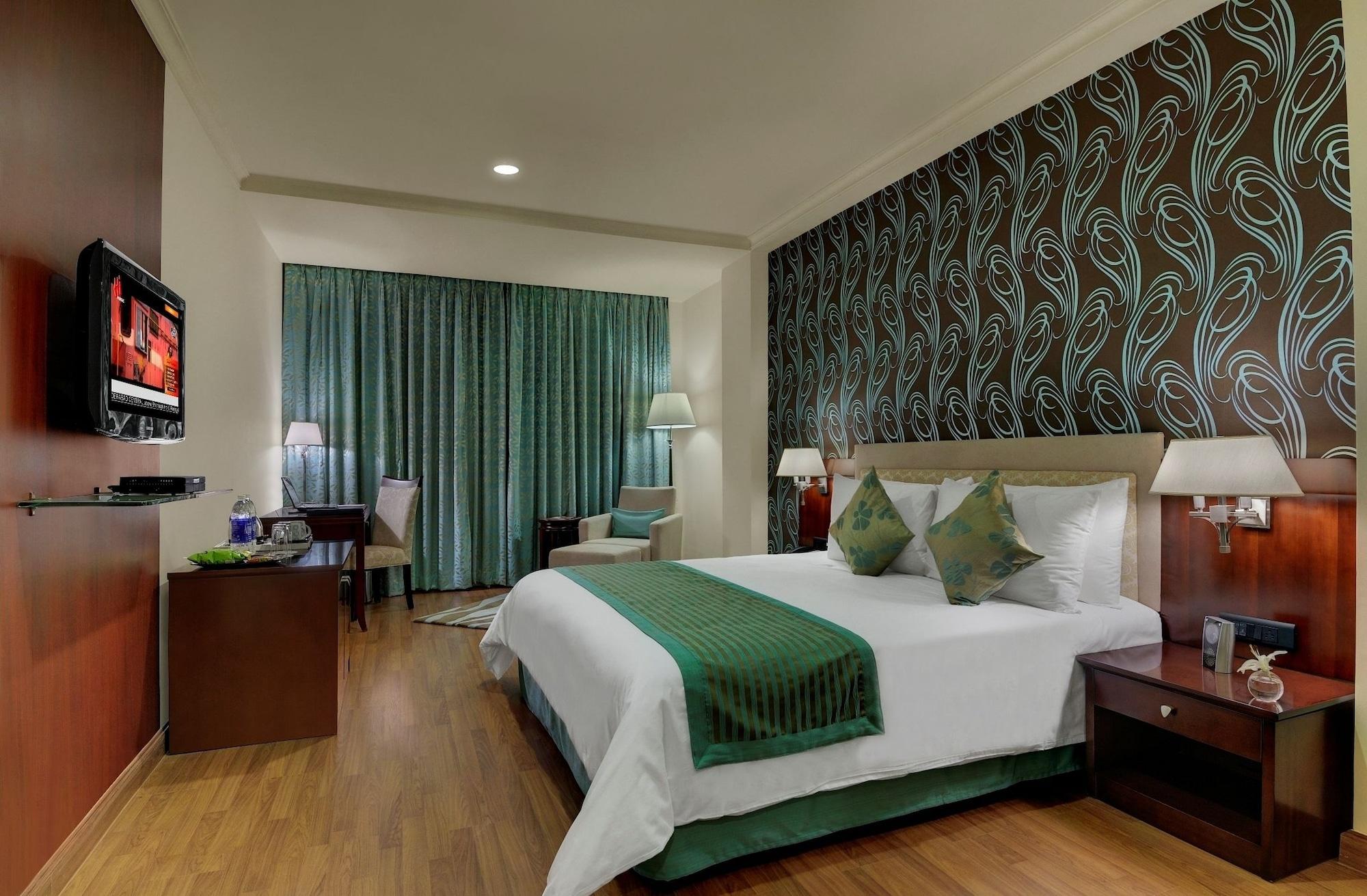 Royalton Hyderabad Abids Hotel Buitenkant foto