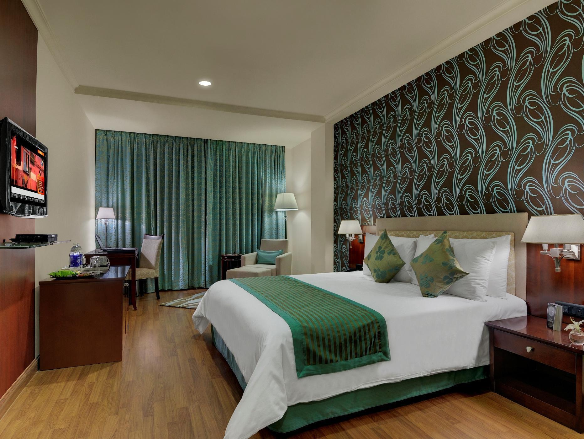 Royalton Hyderabad Abids Hotel Buitenkant foto