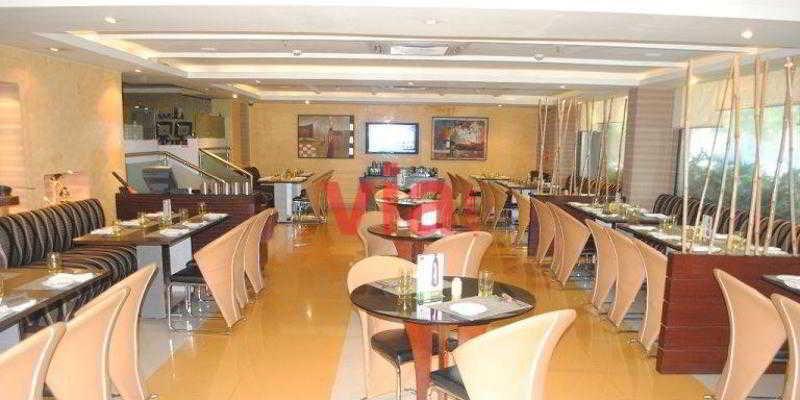 Royalton Hyderabad Abids Hotel Buitenkant foto